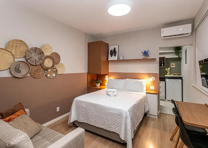Studio Moderno e aconchegante a 100m do metrô, 700m da Praia e do Aterro do Flamengo, conforto e tranquilidade no coração do Rio! Rio de Janeiro